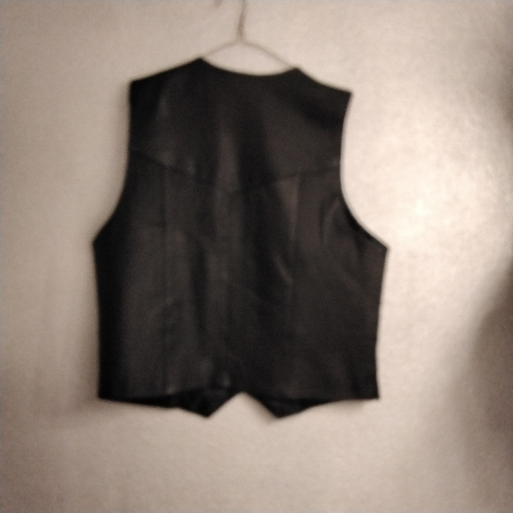 American Unique Women's Leather Motorcycle Vest  Size L. - Picture 2 of 5